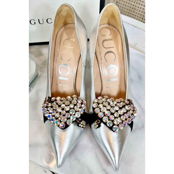 Gucci “Virginia Heart 95 mm Heart” Silver Leather Pumps - Picture 2 of 12